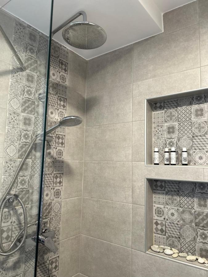 Calliopes By The Sea Boutique Suites Paralia Dionisiou Exterior foto