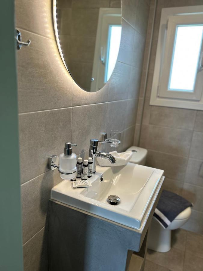 Calliopes By The Sea Boutique Suites Paralia Dionisiou Exterior foto