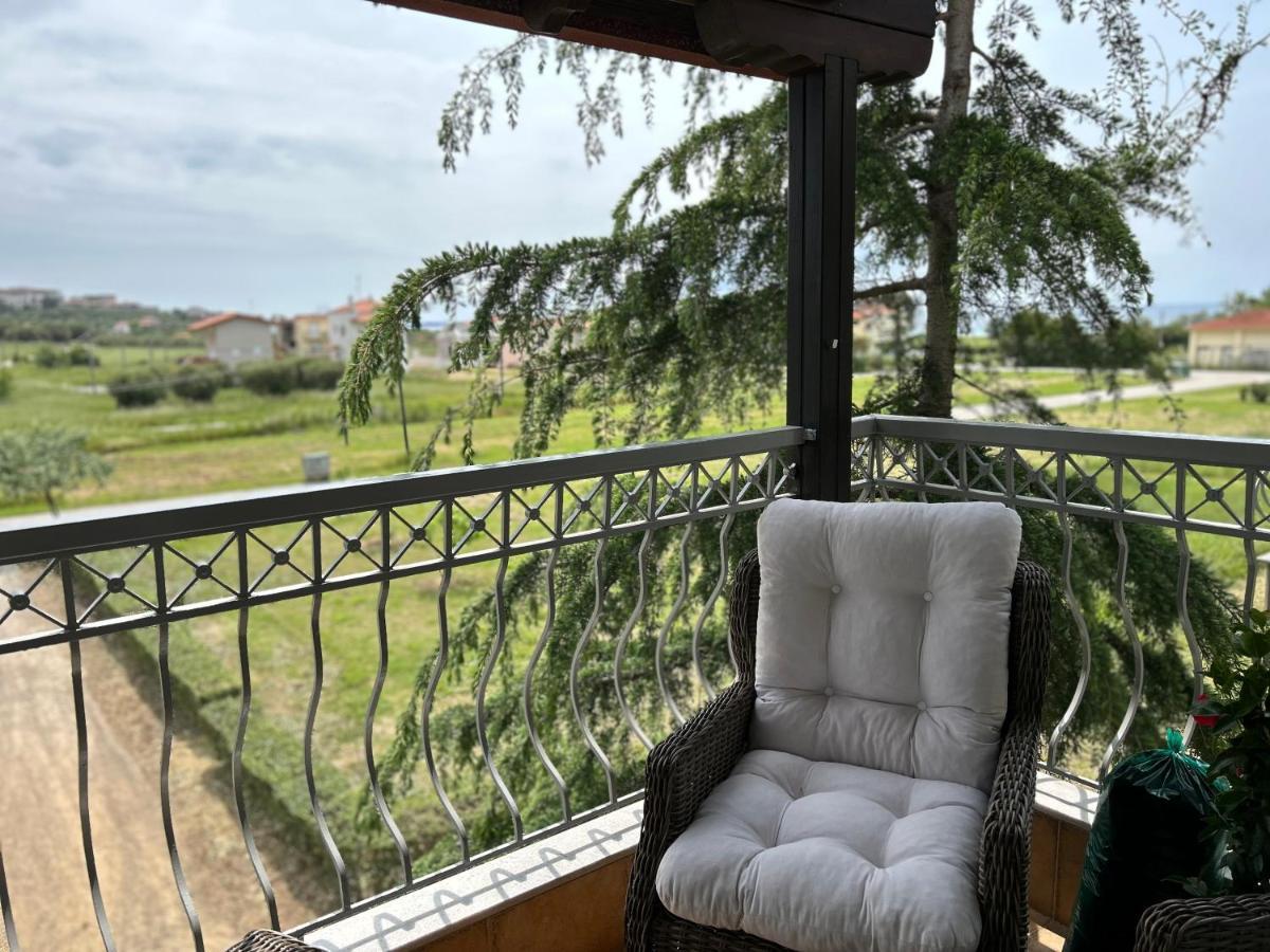 Calliopes By The Sea Boutique Suites Paralia Dionisiou Exterior foto