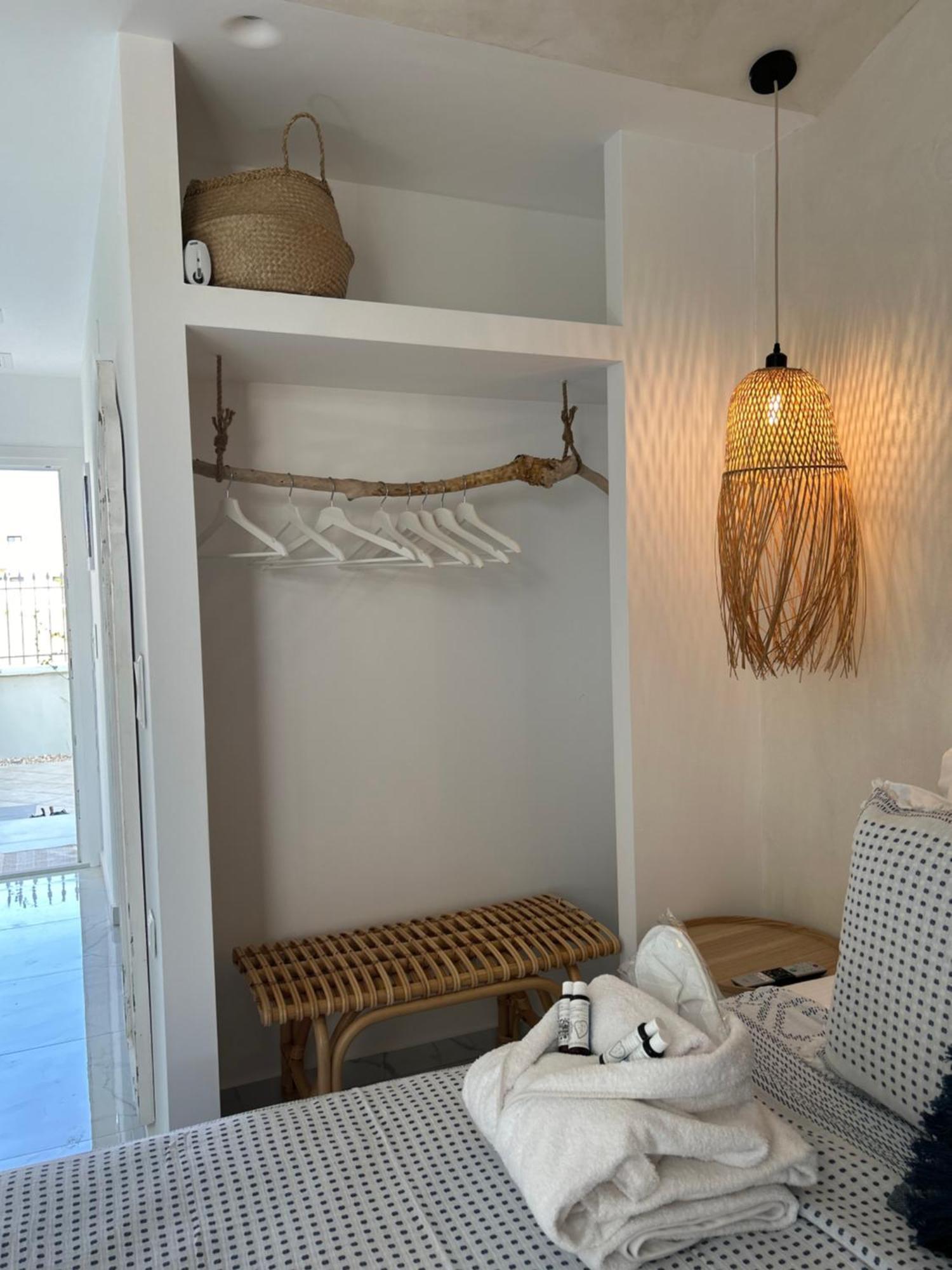 Calliopes By The Sea Boutique Suites Paralia Dionisiou Exterior foto
